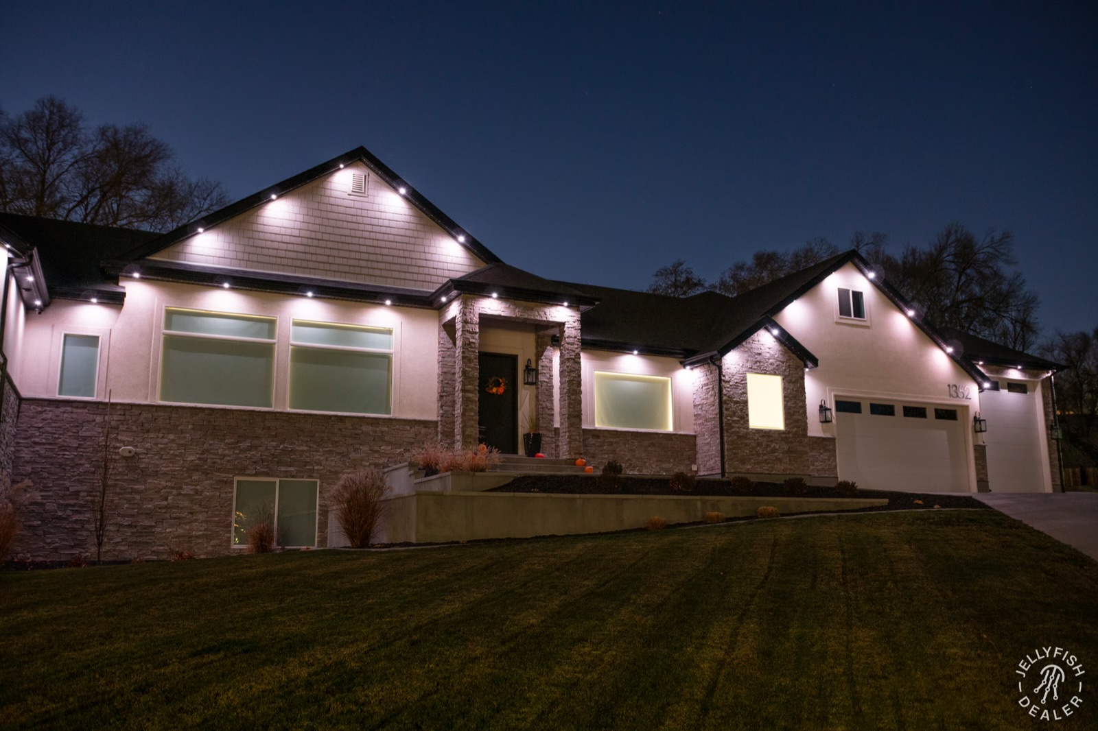 Permanent outdoor lighting installs in Hanford, CA by Twilight Zone