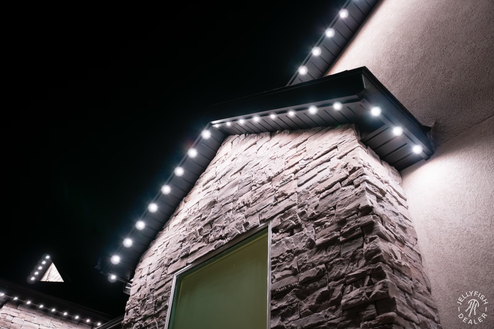 Recent work — eave-mounted track detail by Twilight Zone Permanent Lighting